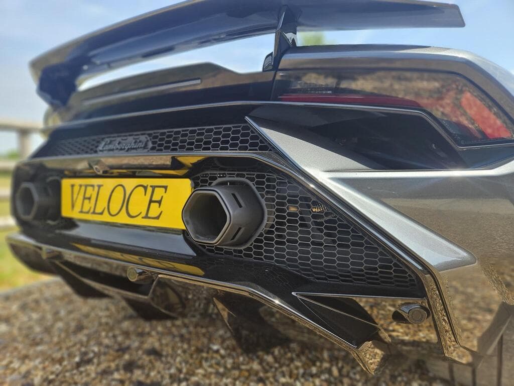 Lamborghini Huracan 2023