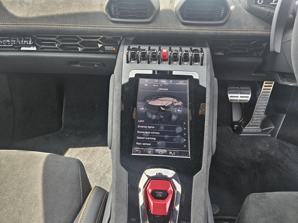 Lamborghini Huracan 2023