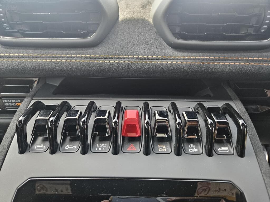 Lamborghini Huracan 2023