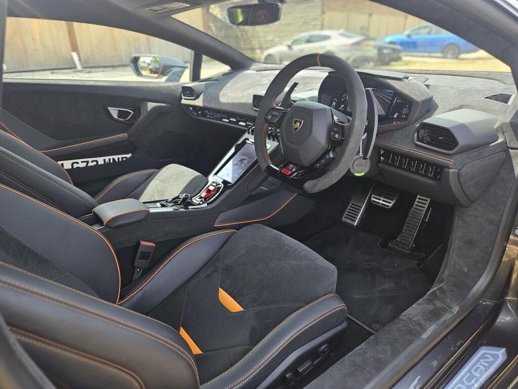 Lamborghini Huracan 2023
