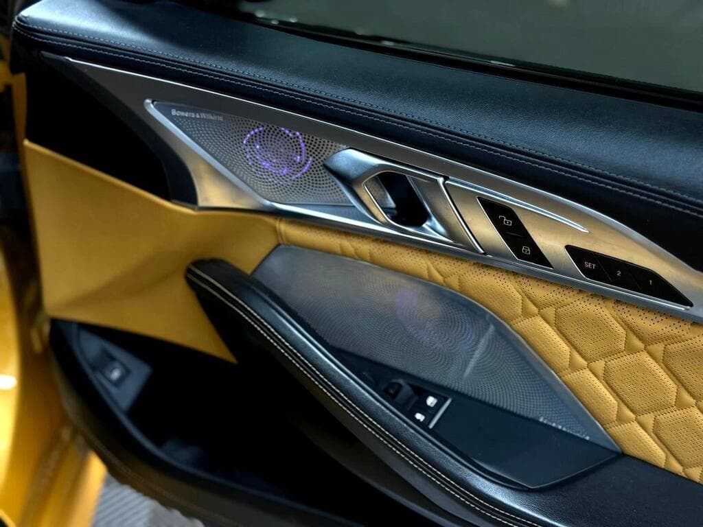 BMW M8 2022