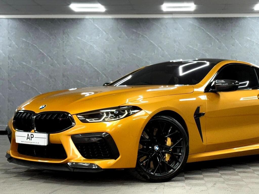 BMW M8 2022