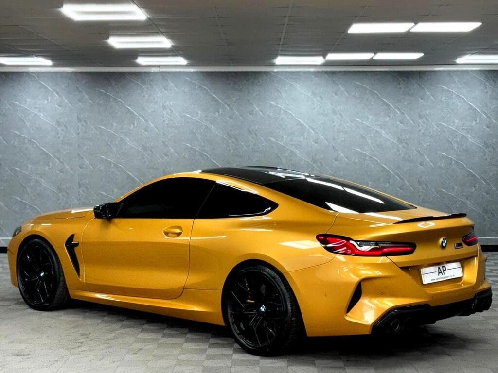 BMW M8 2022