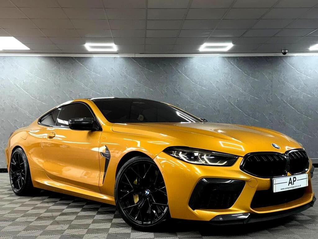 BMW M8 2022