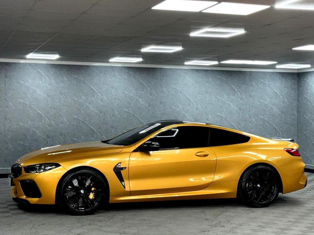 BMW M8 2022