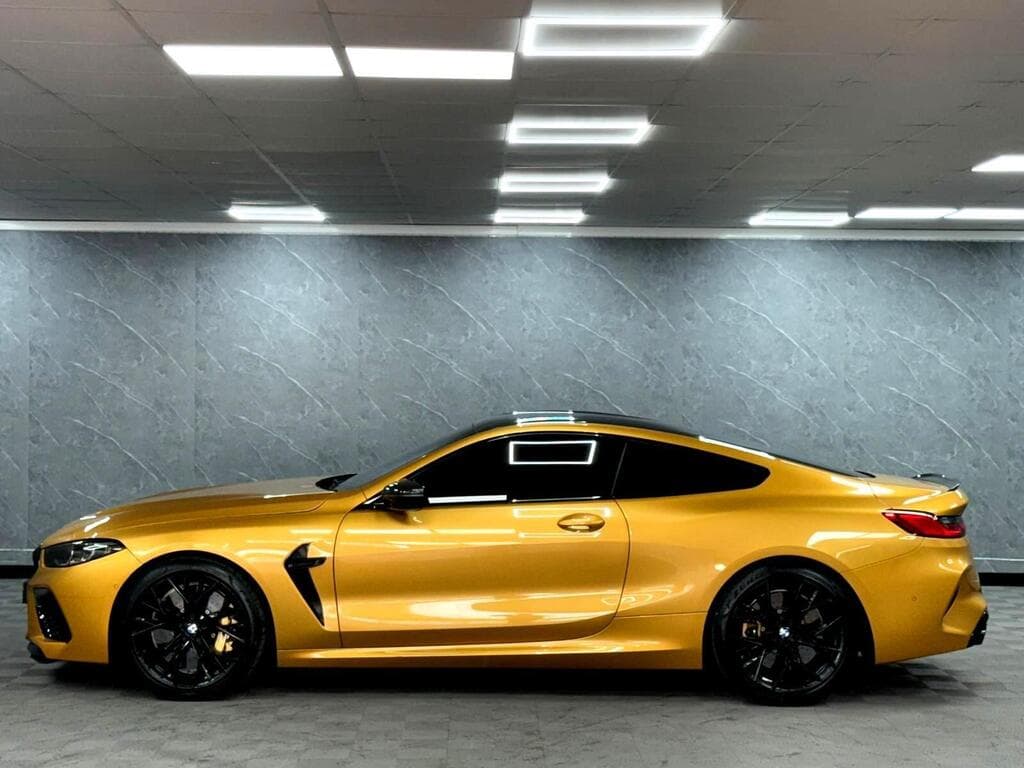 BMW M8 2022