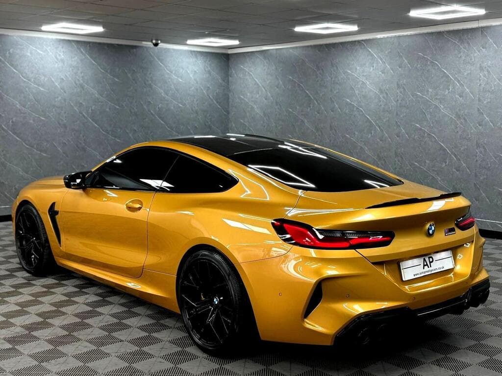 BMW M8 2022