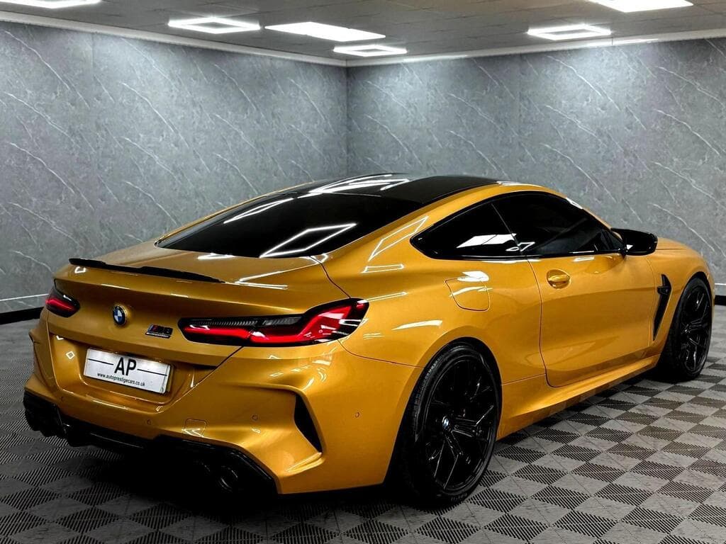 BMW M8 2022