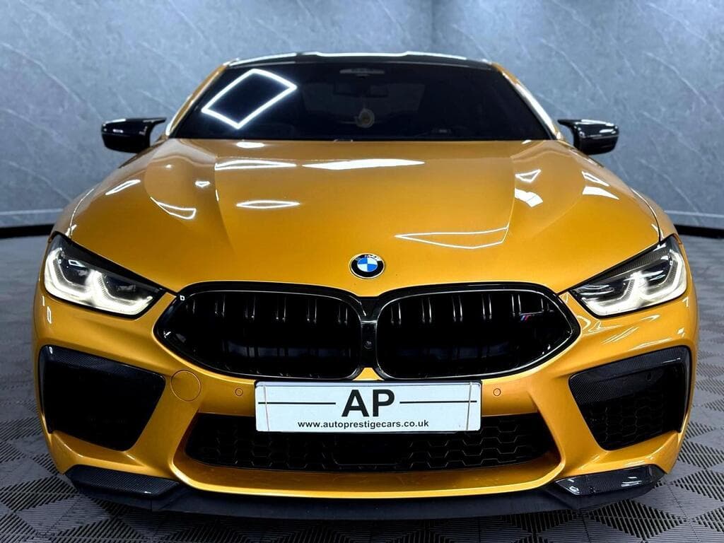 BMW M8 2022