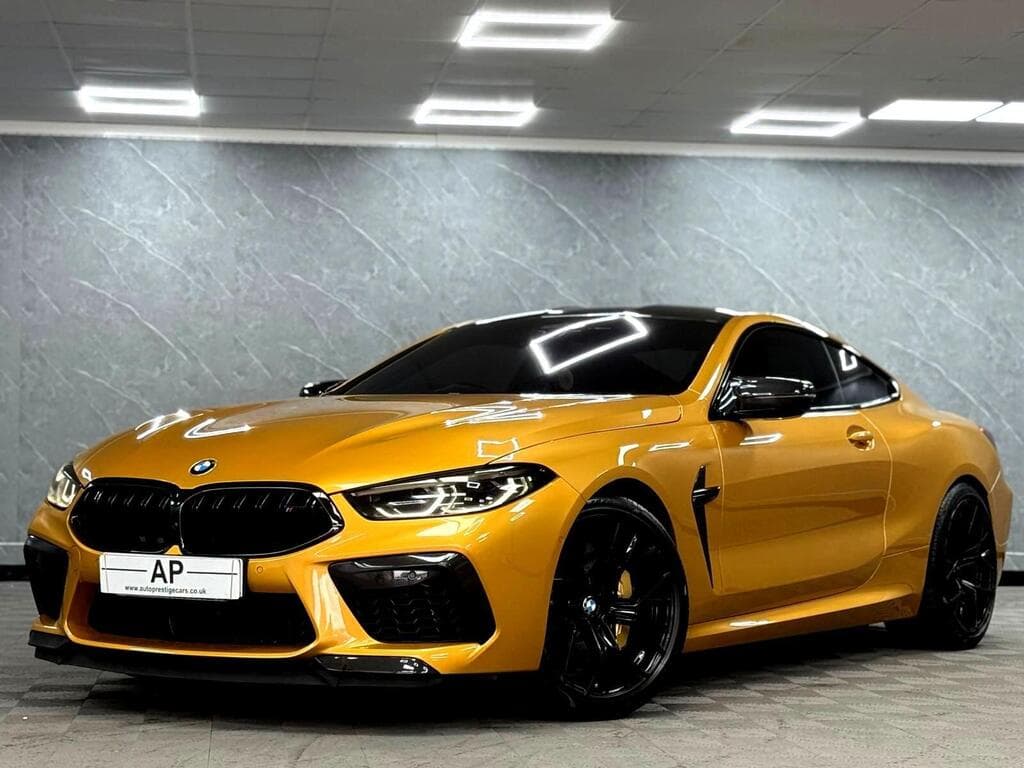 BMW M8 2022