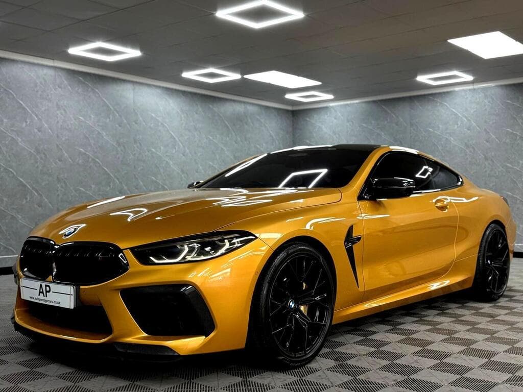 BMW M8 2022