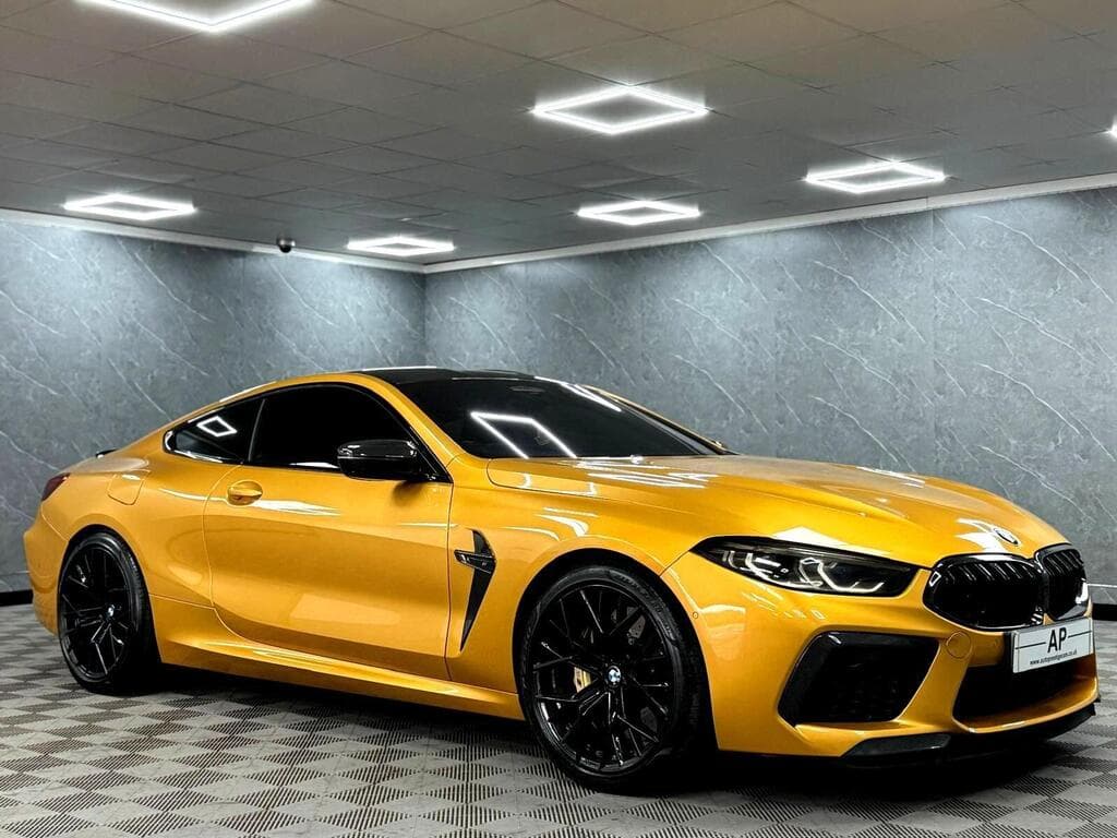 BMW M8 2022