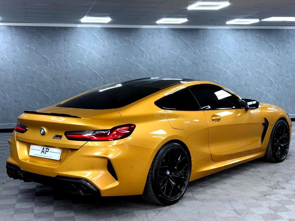 BMW M8 2022