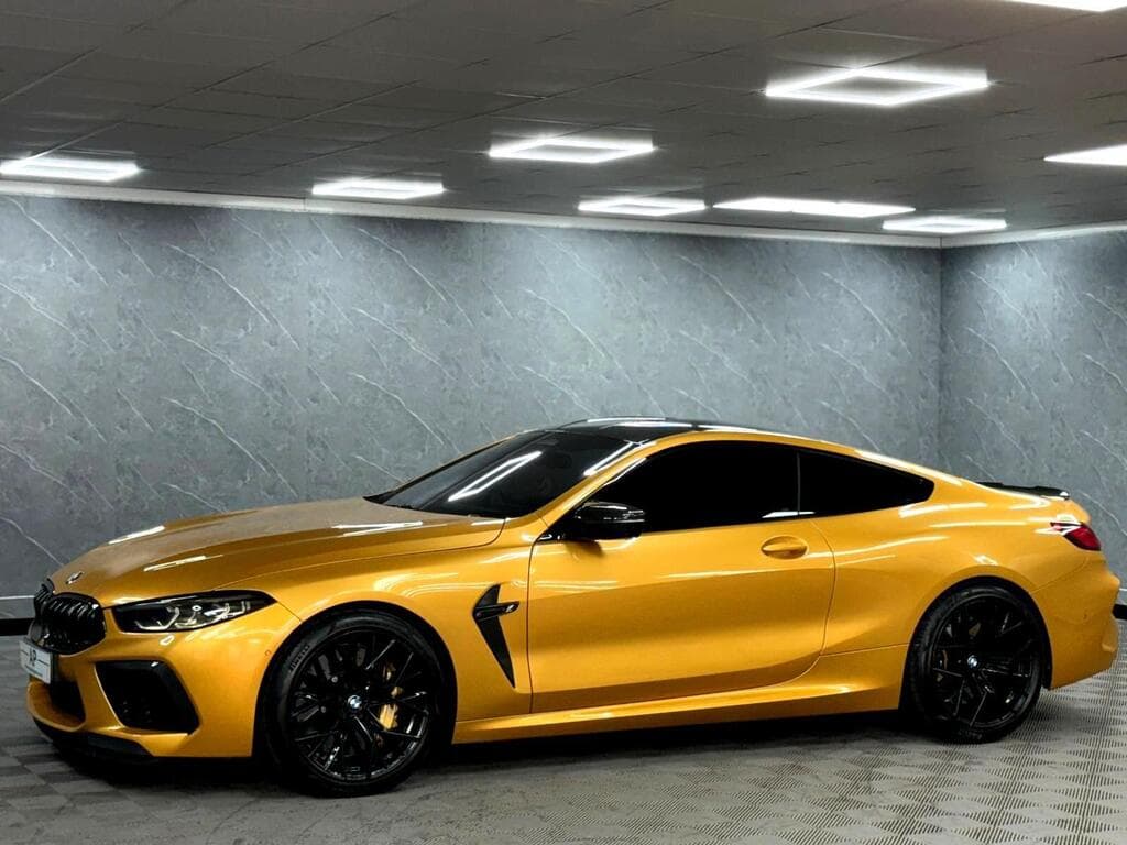 BMW M8 2022
