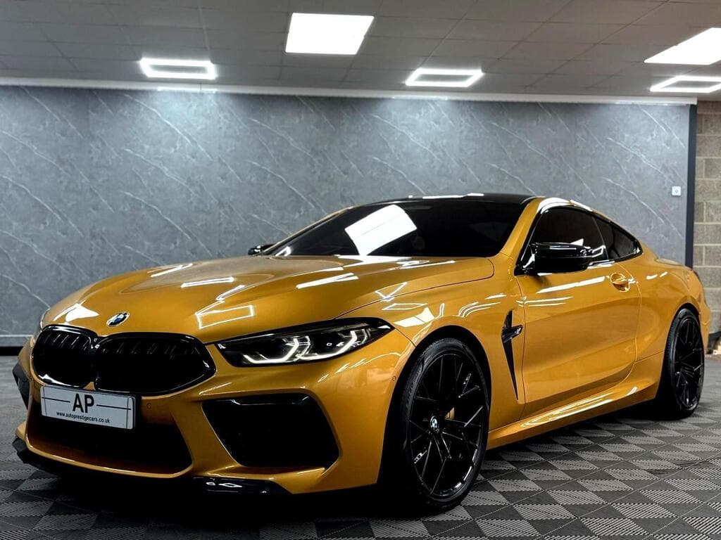 BMW M8 2022