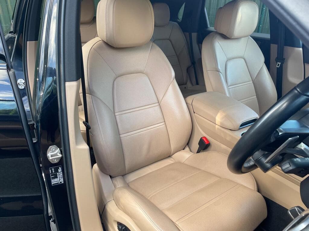 Porsche Cayenne 2022