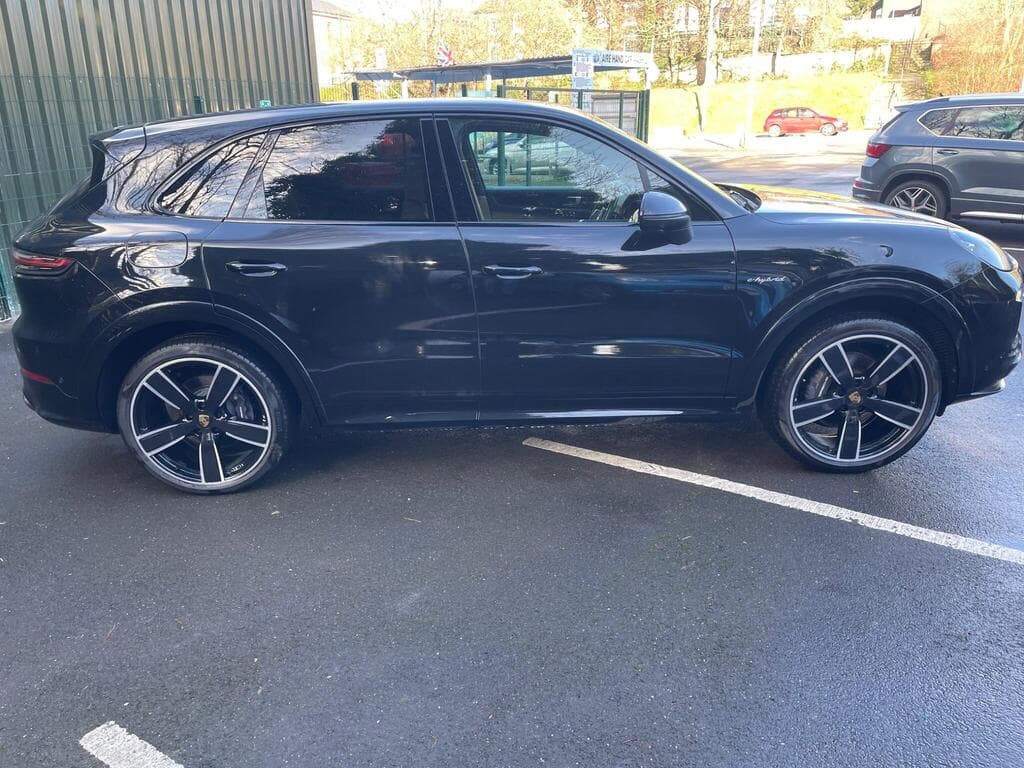 Porsche Cayenne 2022