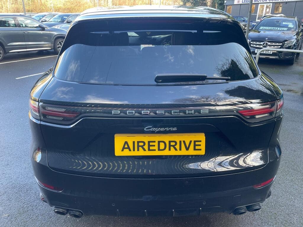 Porsche Cayenne 2022