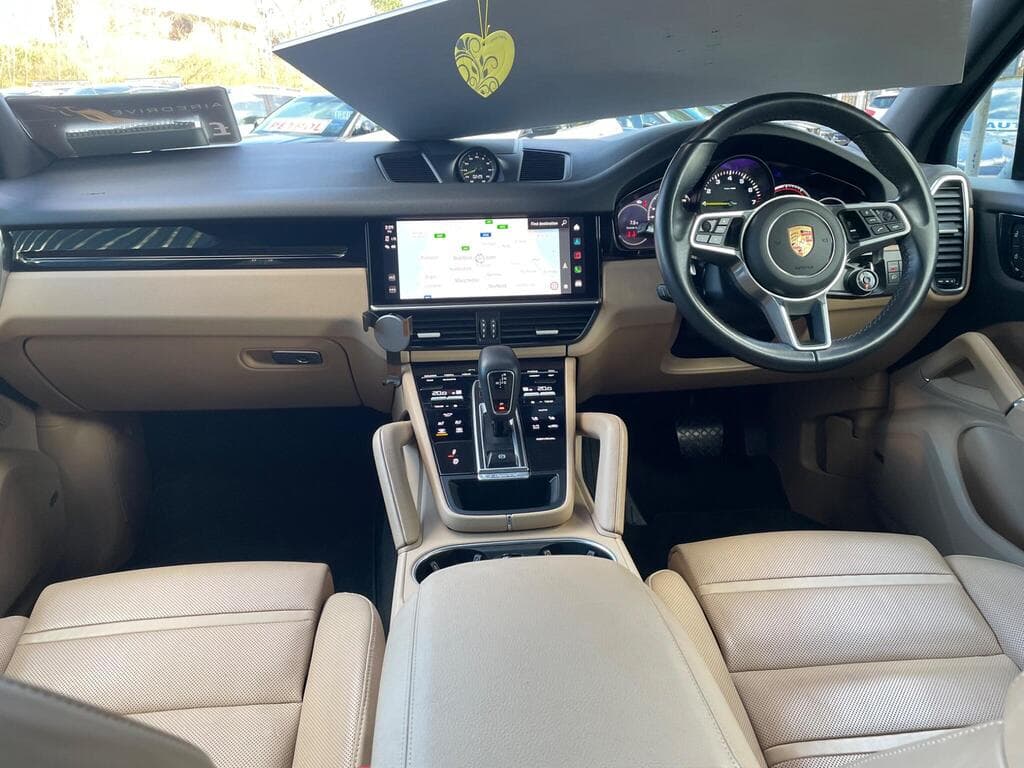 Porsche Cayenne 2022