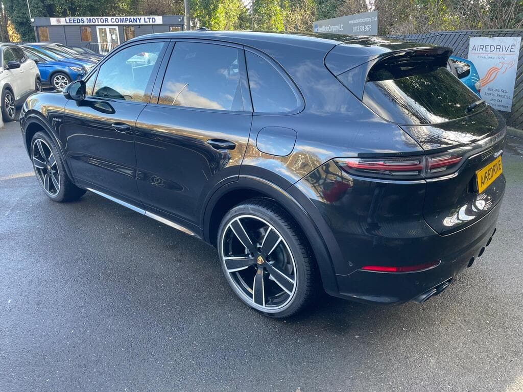 Porsche Cayenne 2022