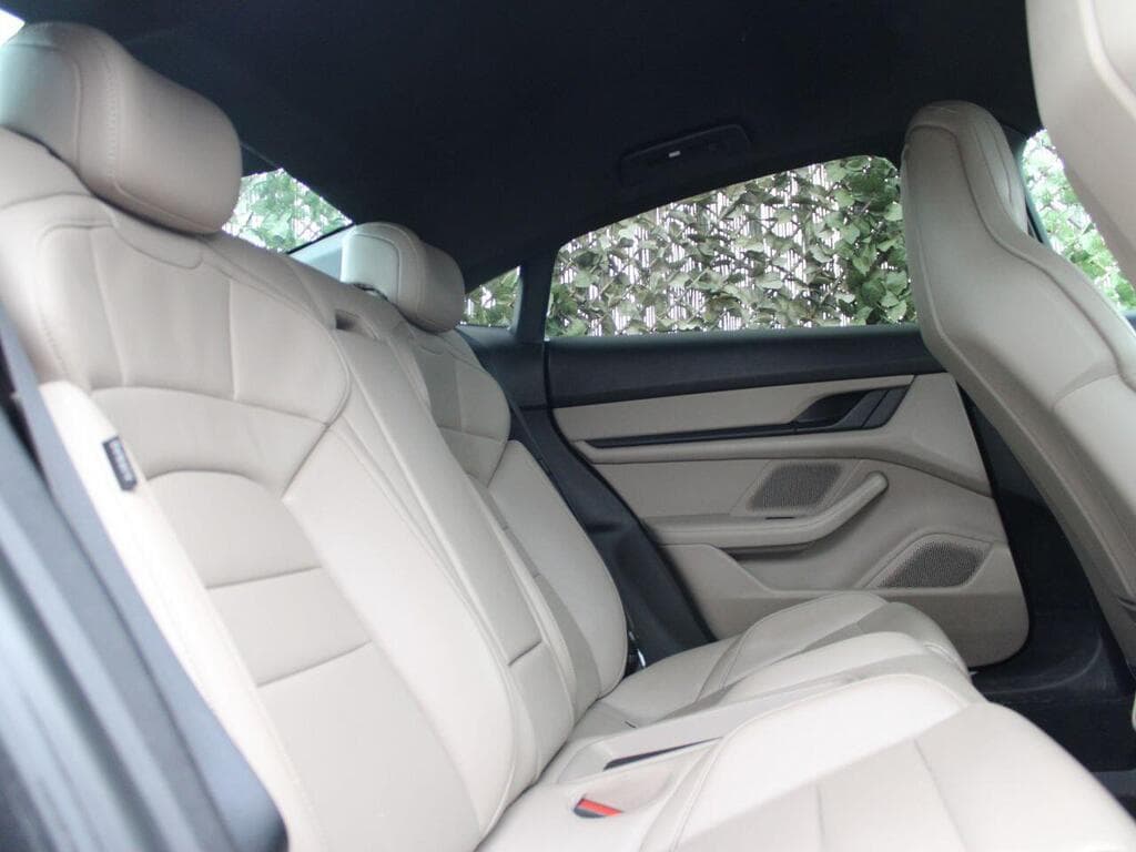 Porsche Taycan 2022