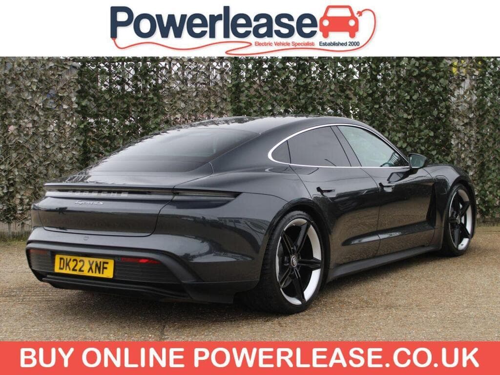 Porsche Taycan 2022