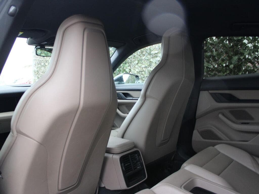 Porsche Taycan 2022