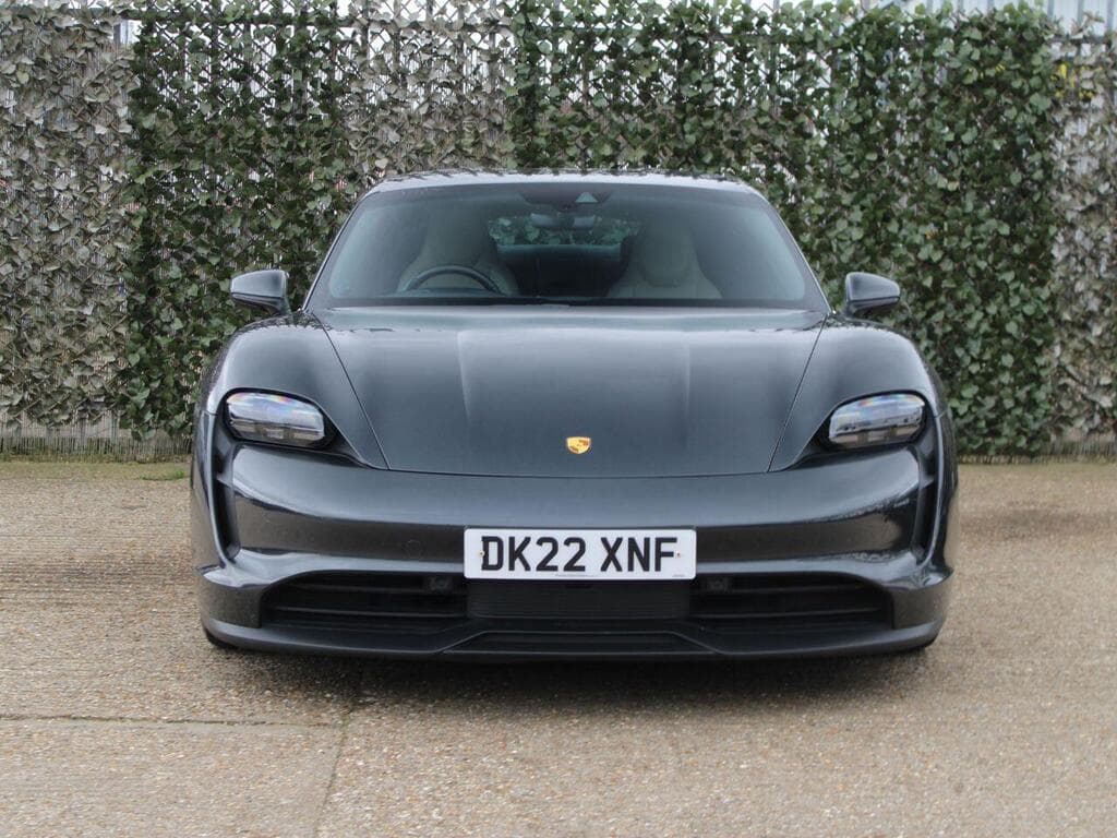 Porsche Taycan 2022