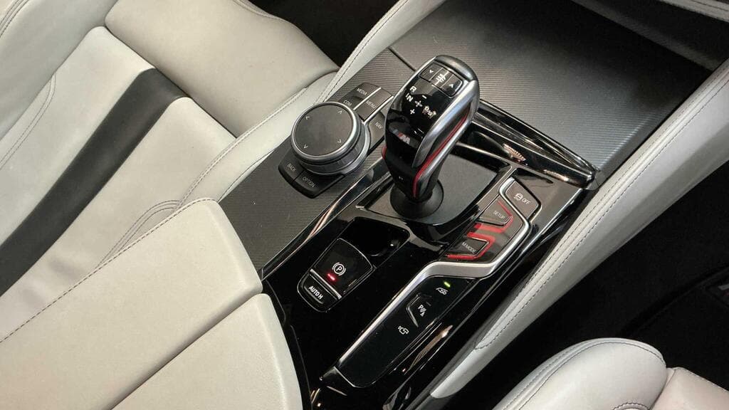 BMW M5 2022