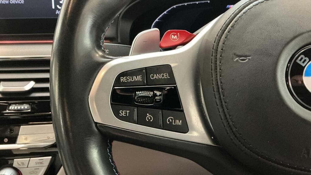 BMW M5 2022
