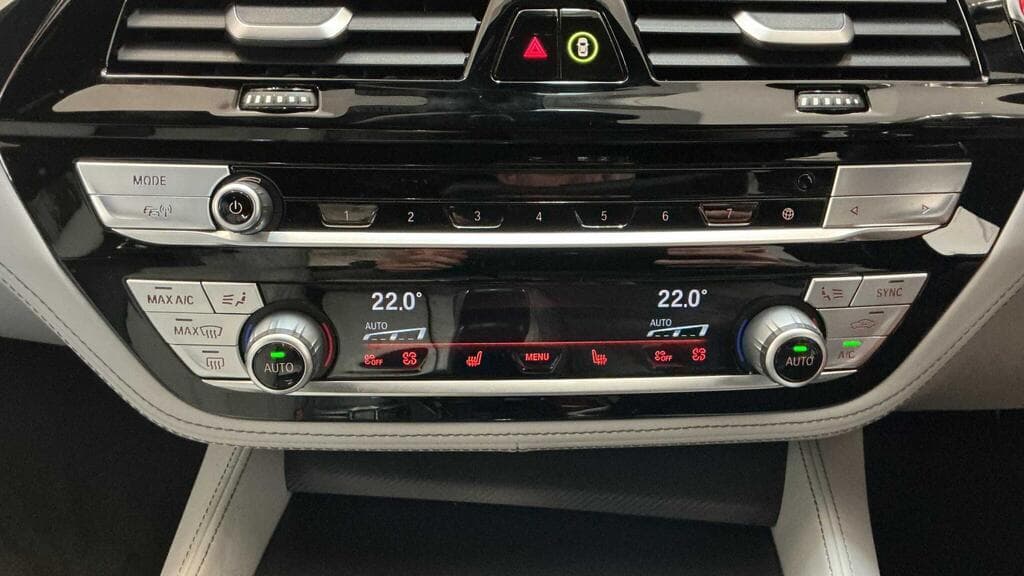 BMW M5 2022