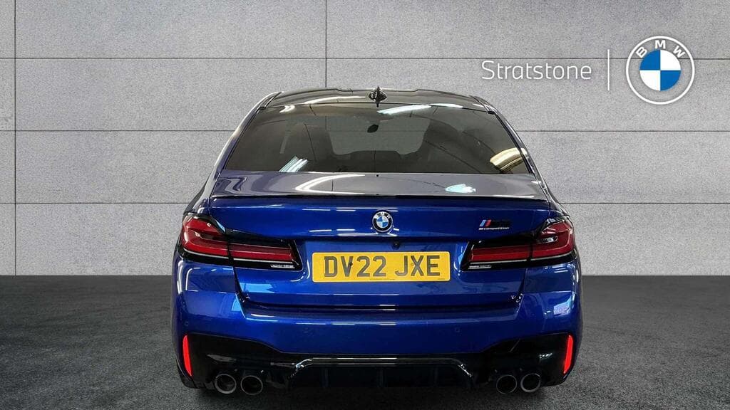 BMW M5 2022