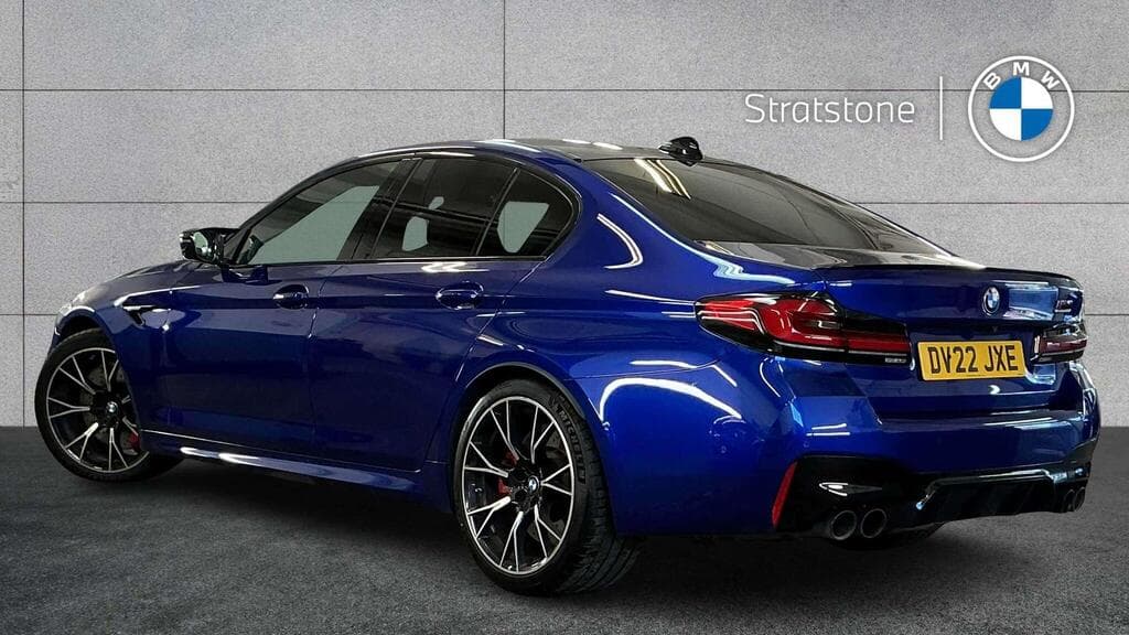 BMW M5 2022