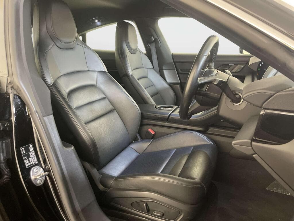 Porsche Taycan 2022