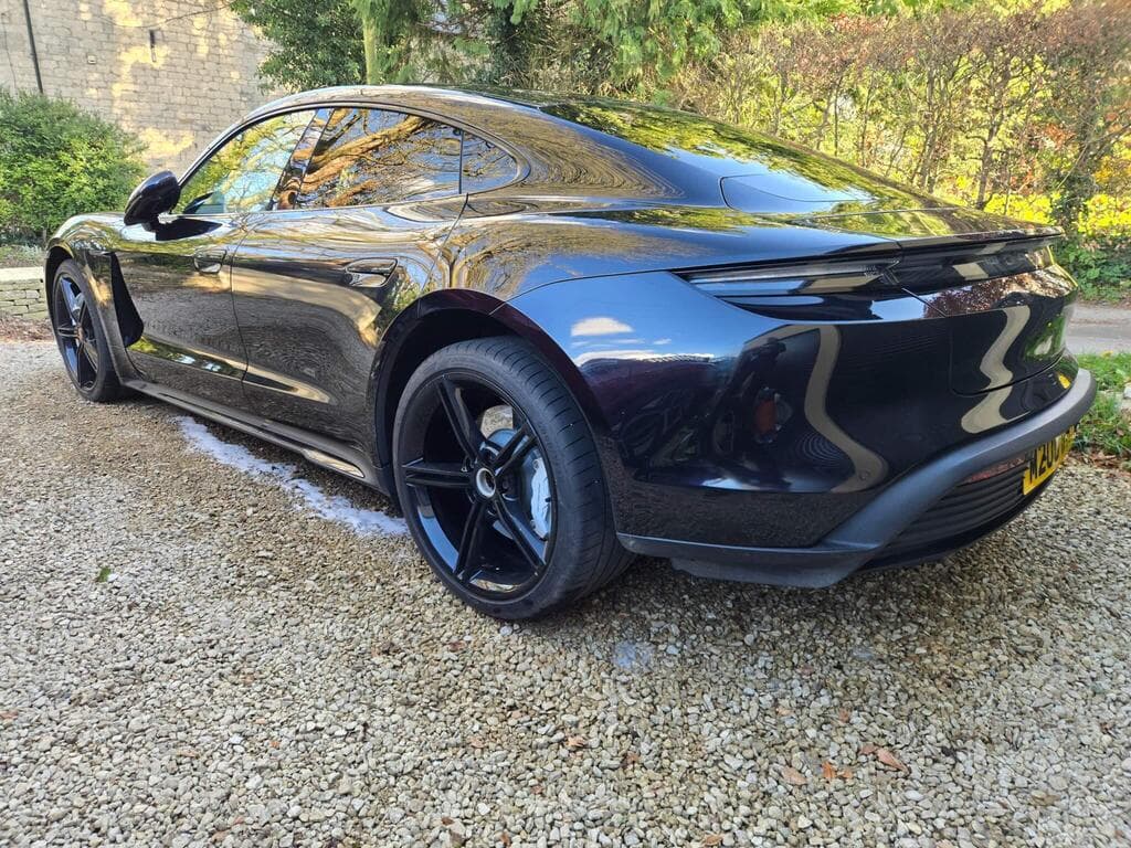 Porsche Taycan 2022