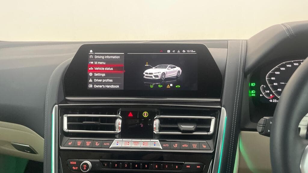 BMW M8 2022