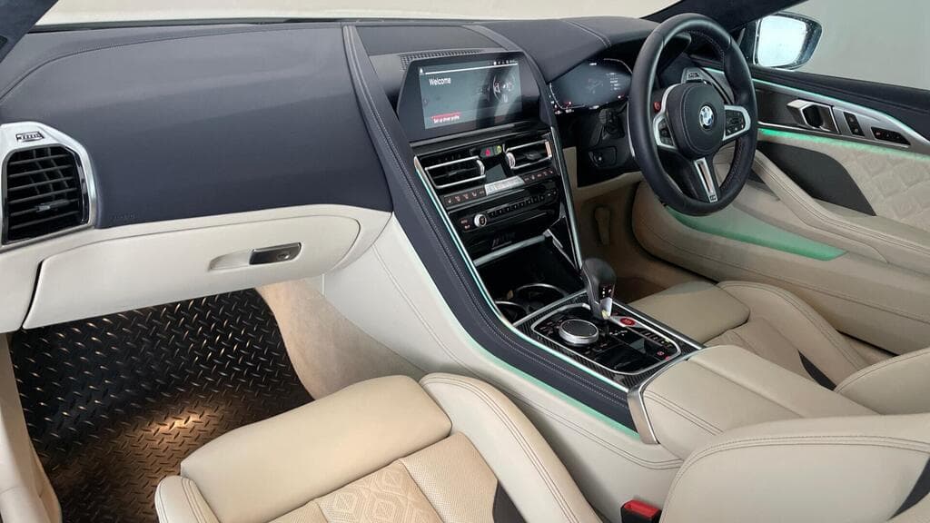 BMW M8 2022