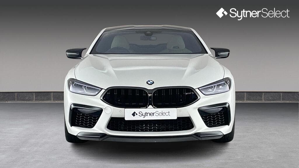 BMW M8 2022