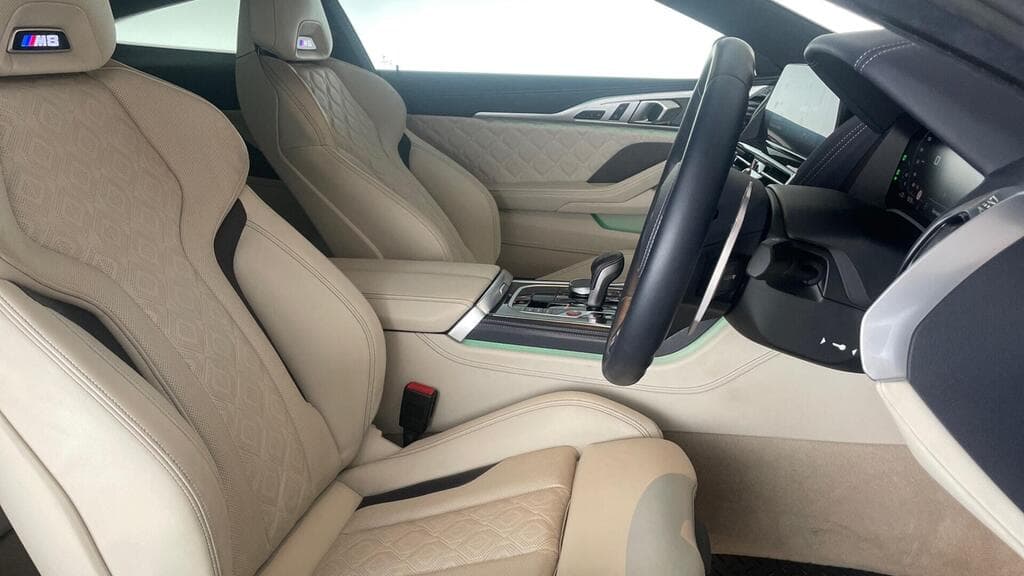 BMW M8 2022