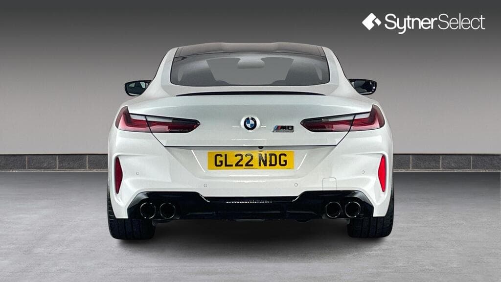BMW M8 2022