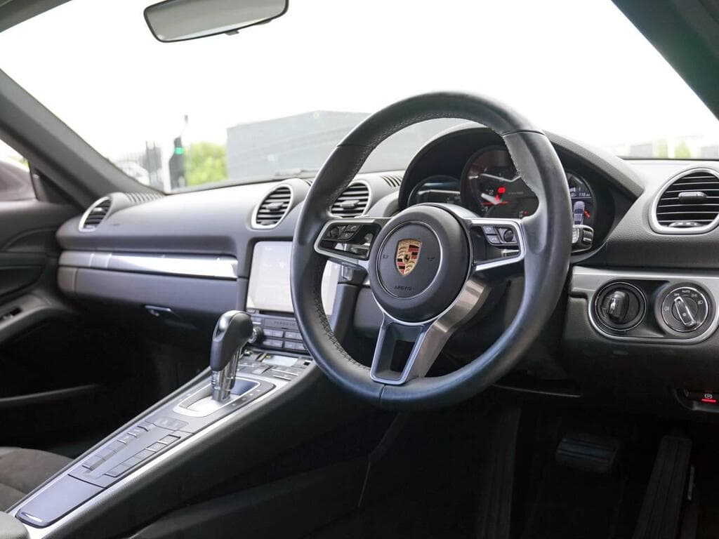 Porsche 718 Cayman 2022