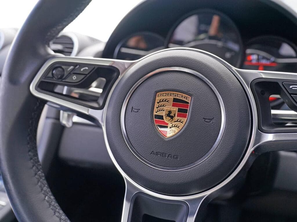 Porsche 718 Cayman 2022