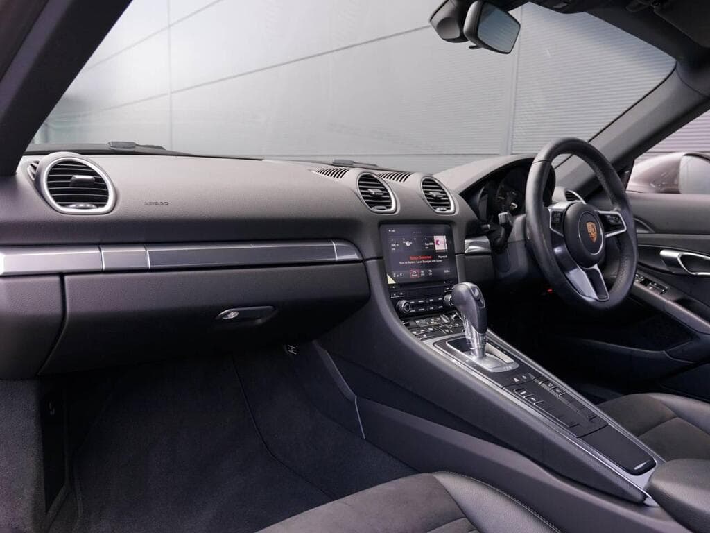 Porsche 718 Cayman 2022