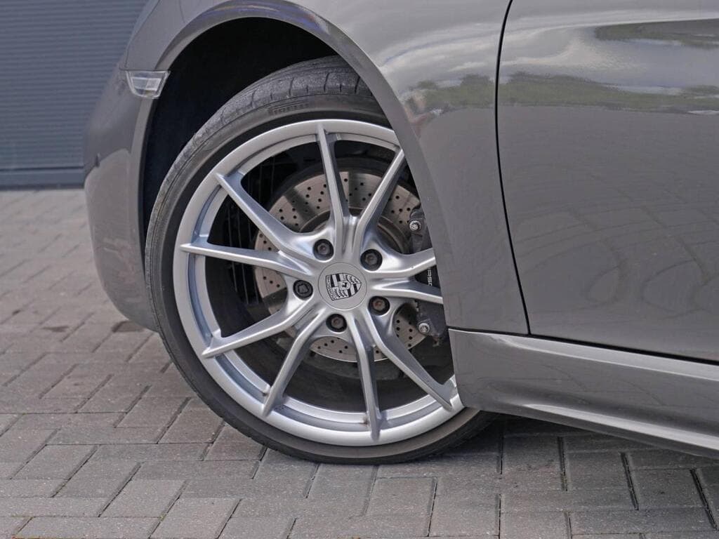 Porsche 718 Cayman 2022
