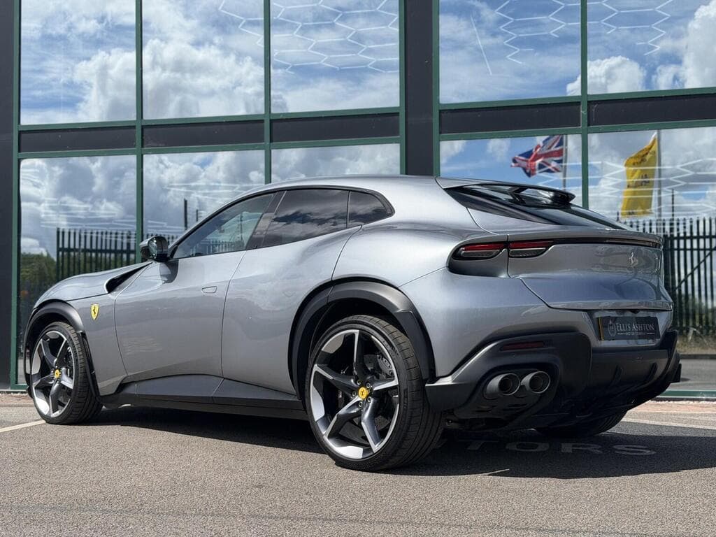 Ferrari Purosangue 2024