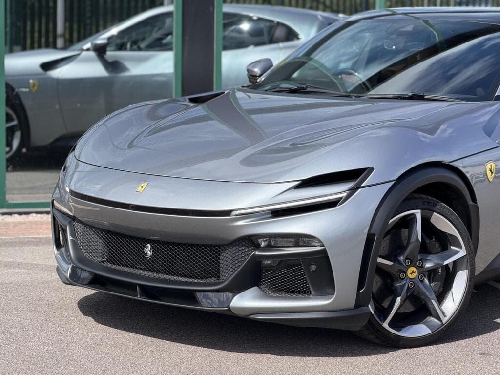 Ferrari Purosangue 2024
