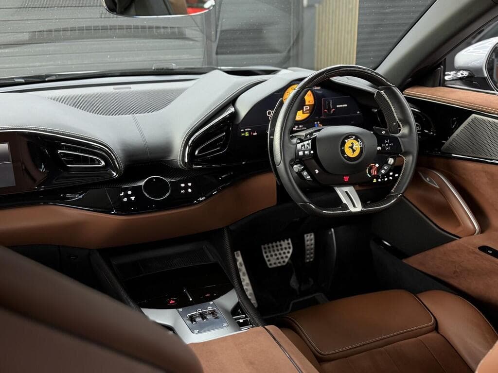 Ferrari Purosangue 2024