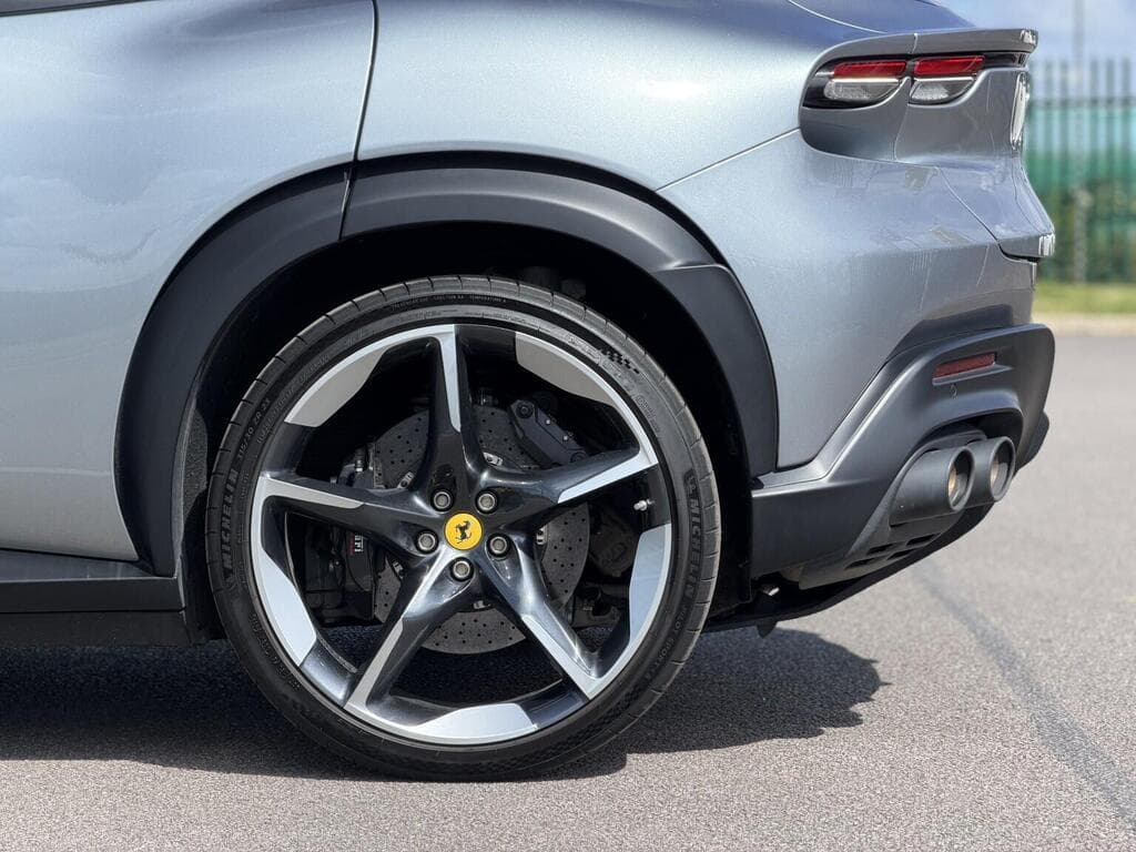 Ferrari Purosangue 2024