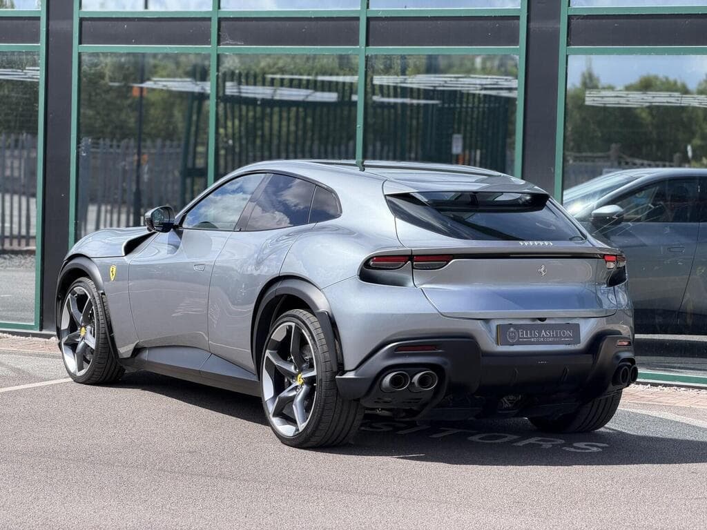 Ferrari Purosangue 2024