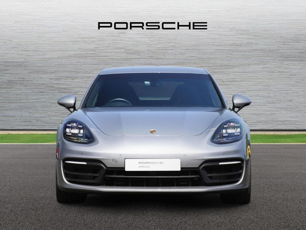 Porsche Panamera 2022